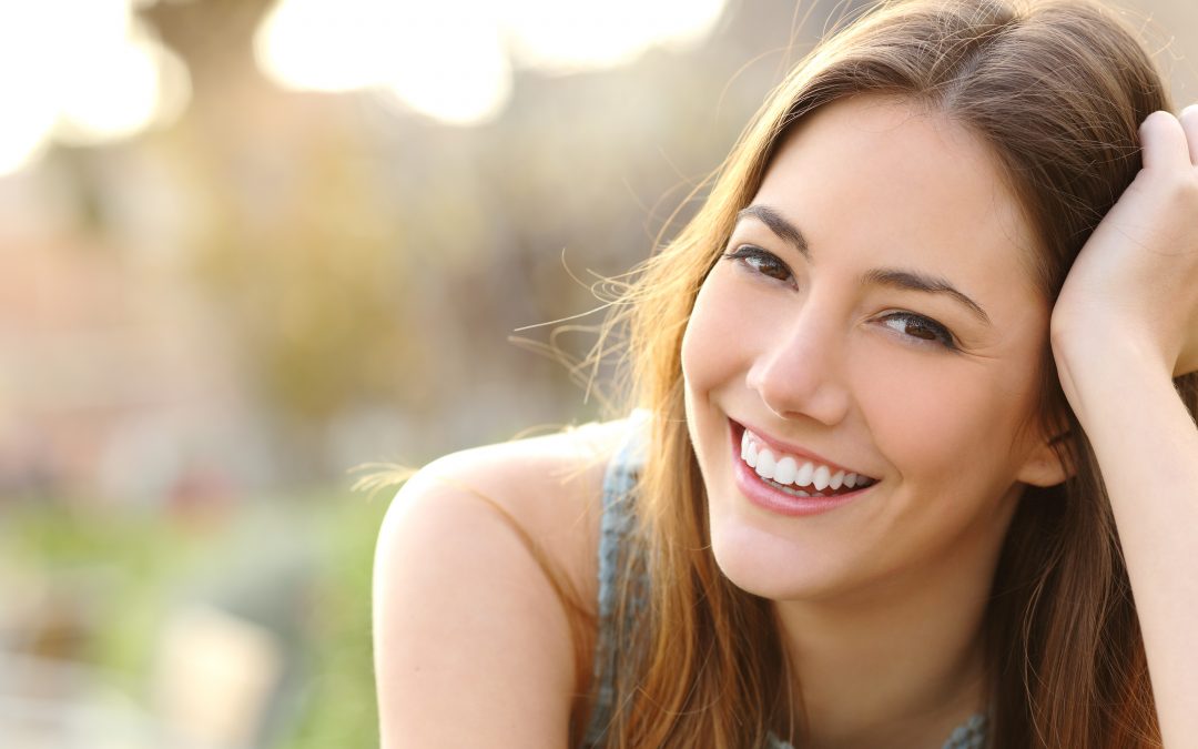 ¿Qué debes tomar en cuenta si quieres un blanqueamiento dental?